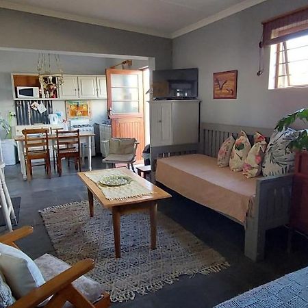 Sjoe2 Apartment Struisbaai Exterior photo